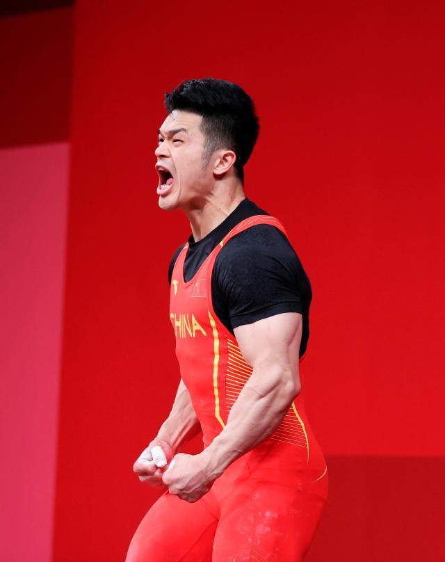 乐鱼电竞平台-石智勇破世界纪录夺冠:无论哪个级别我都是王者!